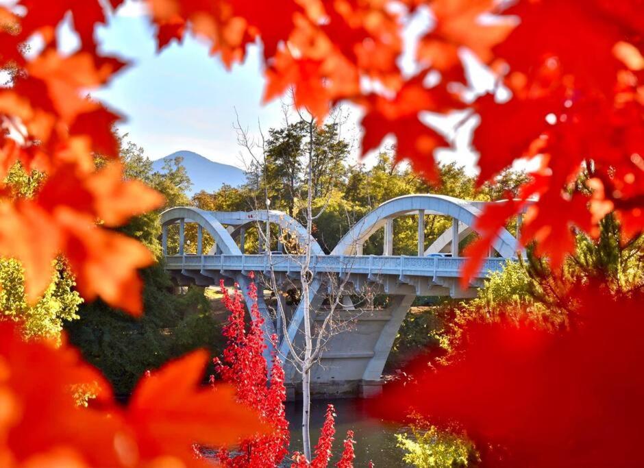 Bear Mountain - Suite 8 แกรนท์พาส ภายนอก รูปภาพ